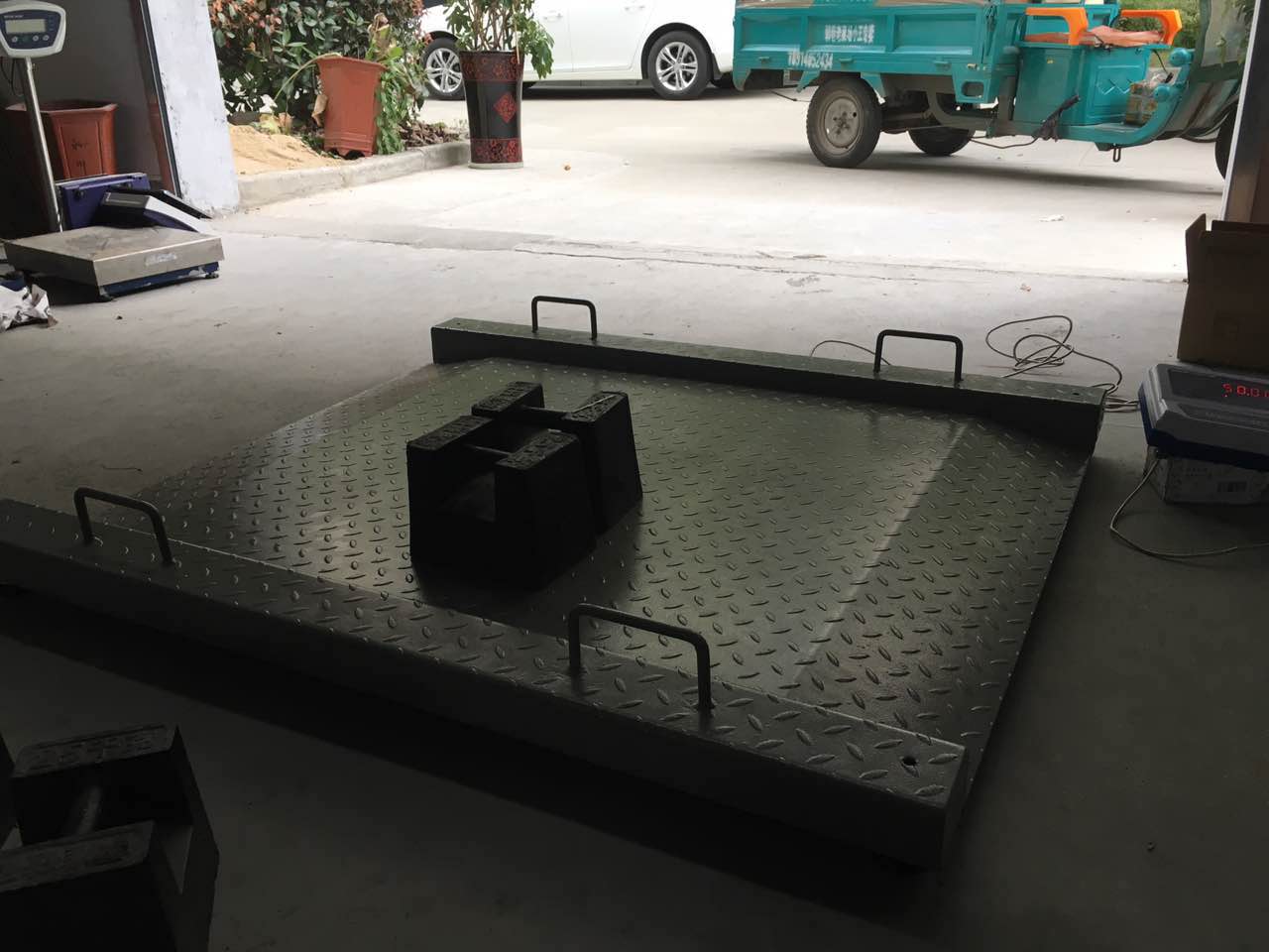 600kg 50g超低臺(tái)面小地磅