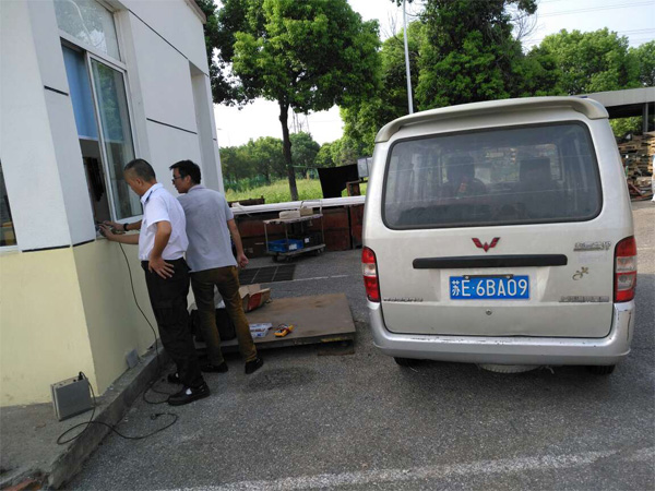 吳中區(qū)地磅維修現(xiàn)場