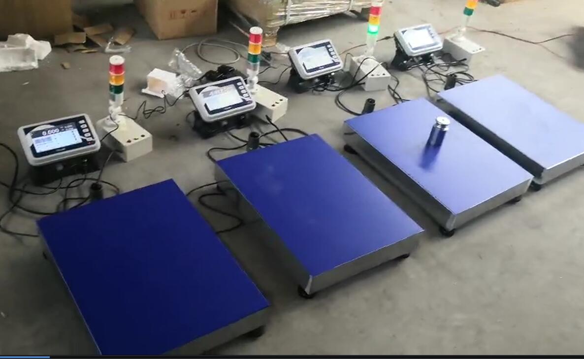 電子秤配金搏仕無(wú)線(xiàn)報(bào)警燈