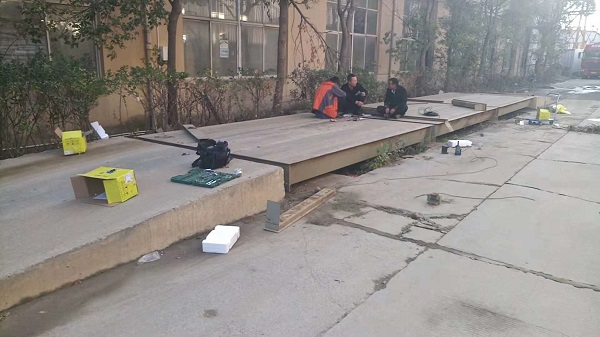 中國一建昆山花橋100噸汽車衡安裝現(xiàn)場